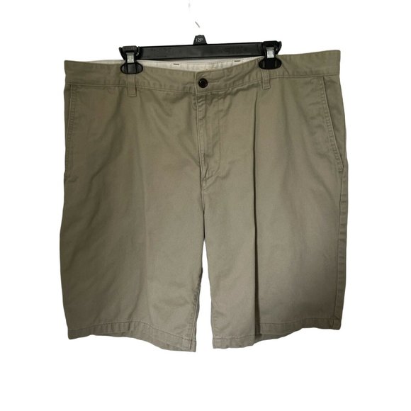Dockers Other - DOCKERS Mens Shorts Size 40 Bermuda Beige